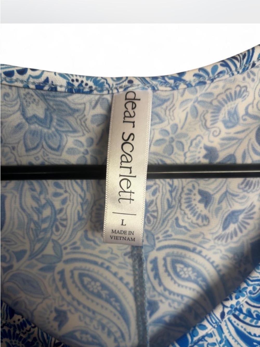 Scarlett Blue and White Paisley Short-Sleeve Top - Picture 4 of 12